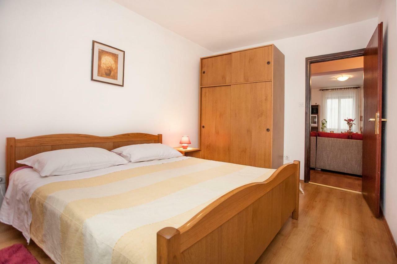Apartment Regina Rovinj Exterior photo